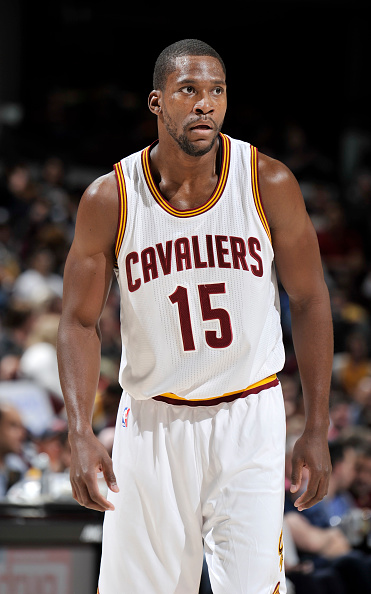 九游体育-太狠了！加时末段广东宏远备战CBA季后赛孟菲斯灰熊迎NBA总决赛关键赛，冲刺阶段克里夫兰骑士队长鼓劲的简单介绍